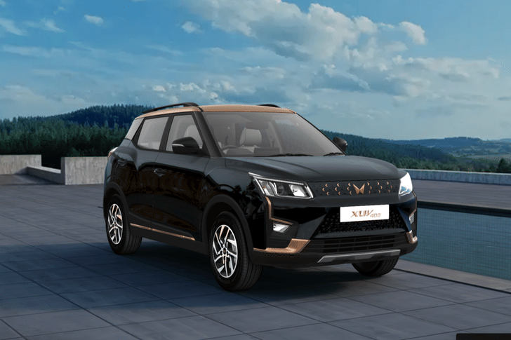 Mahindra Xuv400 Color Satin Copper Napoli Black Mahindra Xuv400 Color Satin Copper Napoli Black